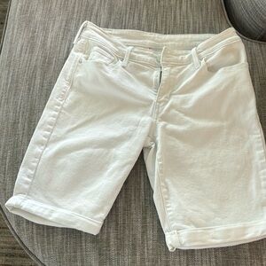 Levi mid length white denim shorts